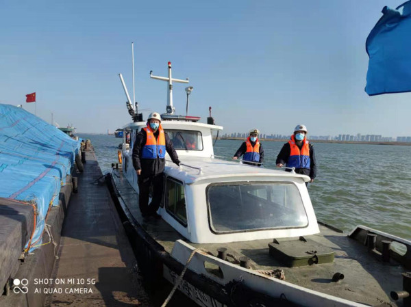 淮南市交通運(yùn)輸綜合行政執(zhí)法支隊海事大隊重拳出擊，打響水上“百日攻堅”第一槍