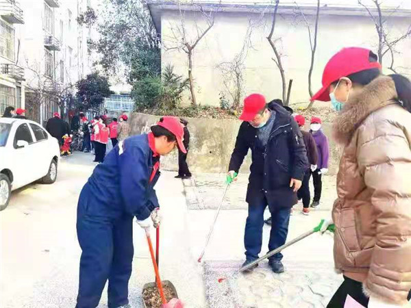 淮南：“小紅帽”進(jìn)社區(qū)，送服務(wù)暖人心