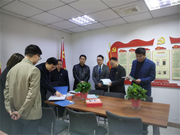 安徽省市場監(jiān)督管理局來淮調(diào)研督導并組織到高新區(qū)觀摩“小個專”非公黨建工作