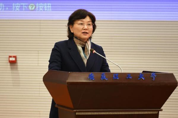 等閑識得東風(fēng)面 萬紫千紅總是春 ——淮南市教育體育局黨委書記、局長李蔚然受邀參加安徽省數(shù)學(xué)學(xué)會2021年年會