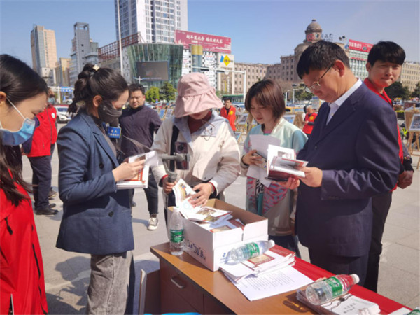 淮南：我市開(kāi)展第40個(gè)“愛(ài)鳥(niǎo)周”宣傳活動(dòng)